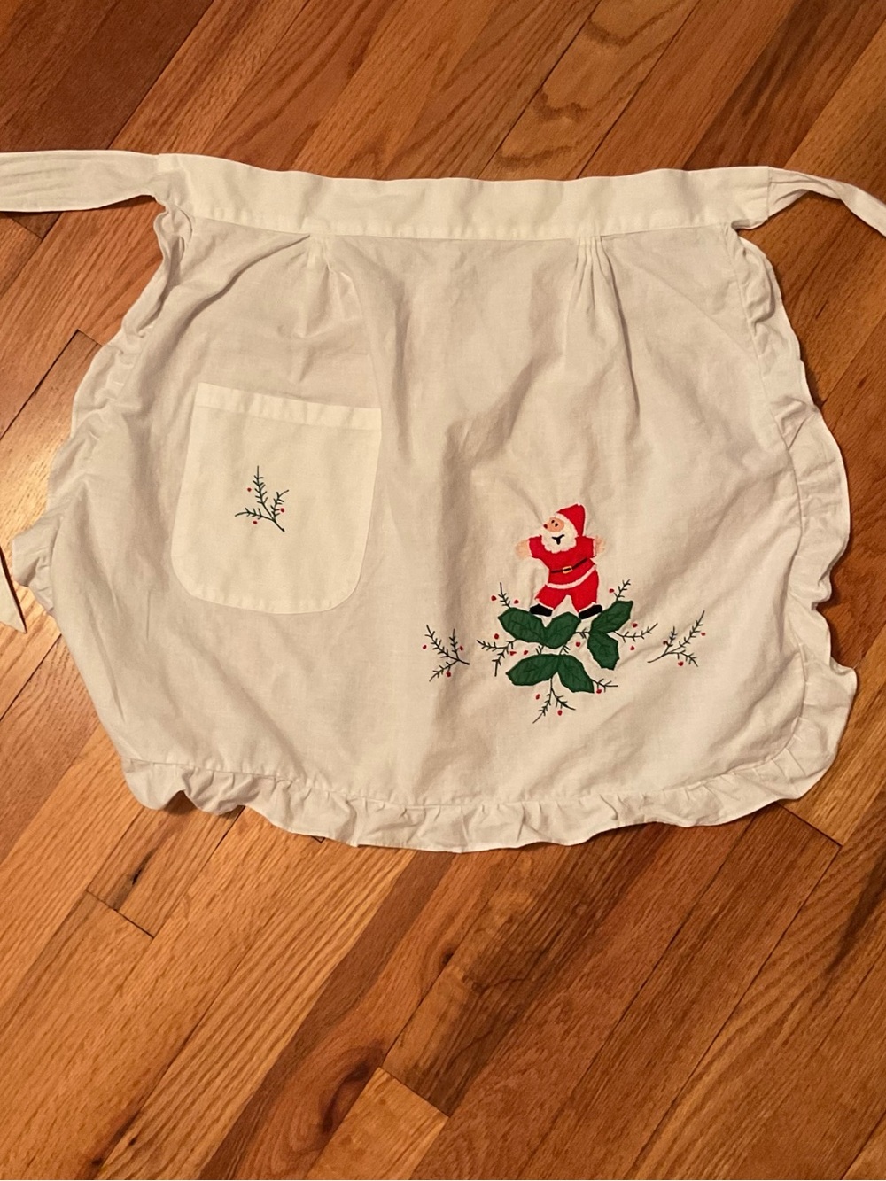 White Holiday-Embroidered Women’s Apron with Santa Motif